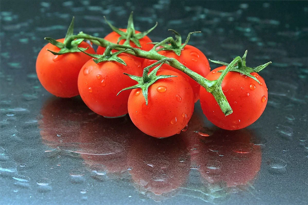 100 Red SWEETIE CHERRY TOMATO Super Sweet 1" Lycopersicon Fruit Vegetable Seeds - Image 3