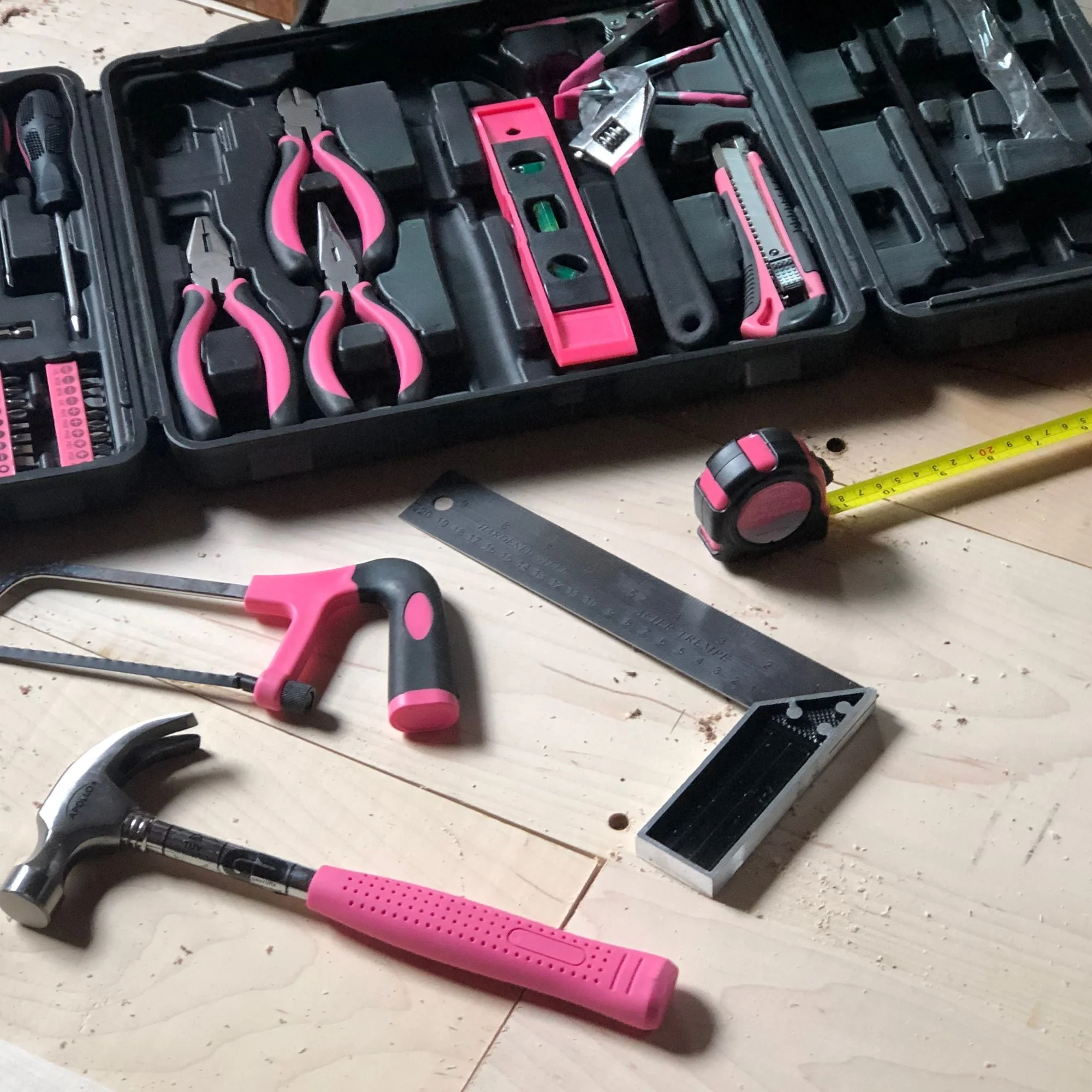 71 Piece Household Tool Kit Pink - DT0204P - Image 3