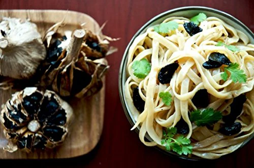 Black Garlic Bulb, fermented Garlic Cloves (8.8 oz) - Image 3